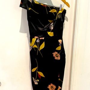 Cue | Dresses | Cue Dress Size 8 | Poshmark